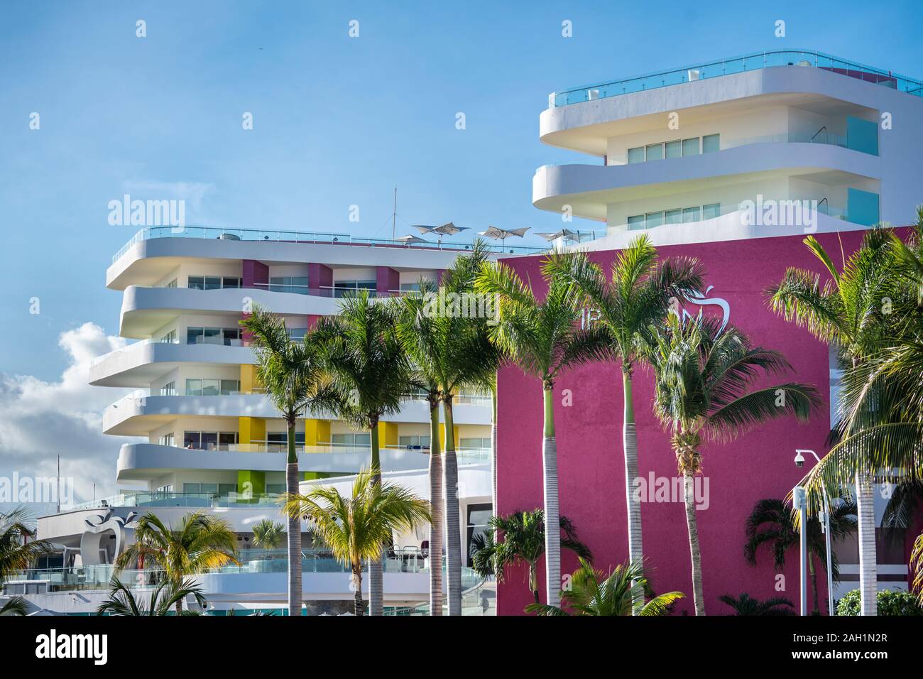 Façade Temptation Resort Cancun Banque D'Images