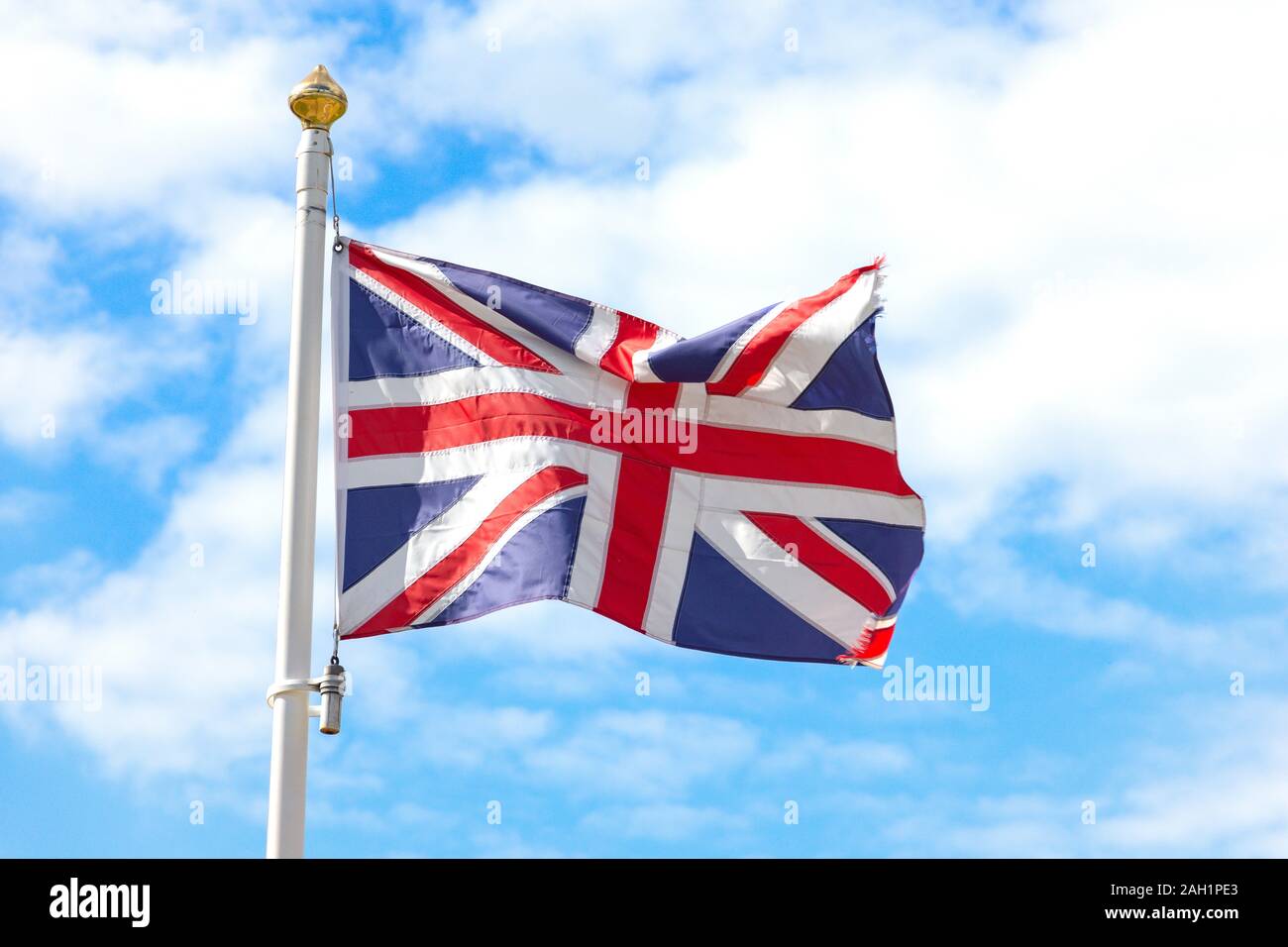 Union Jack flack battant sur estran, Seaham, County Durham, England, United Kingdom Banque D'Images