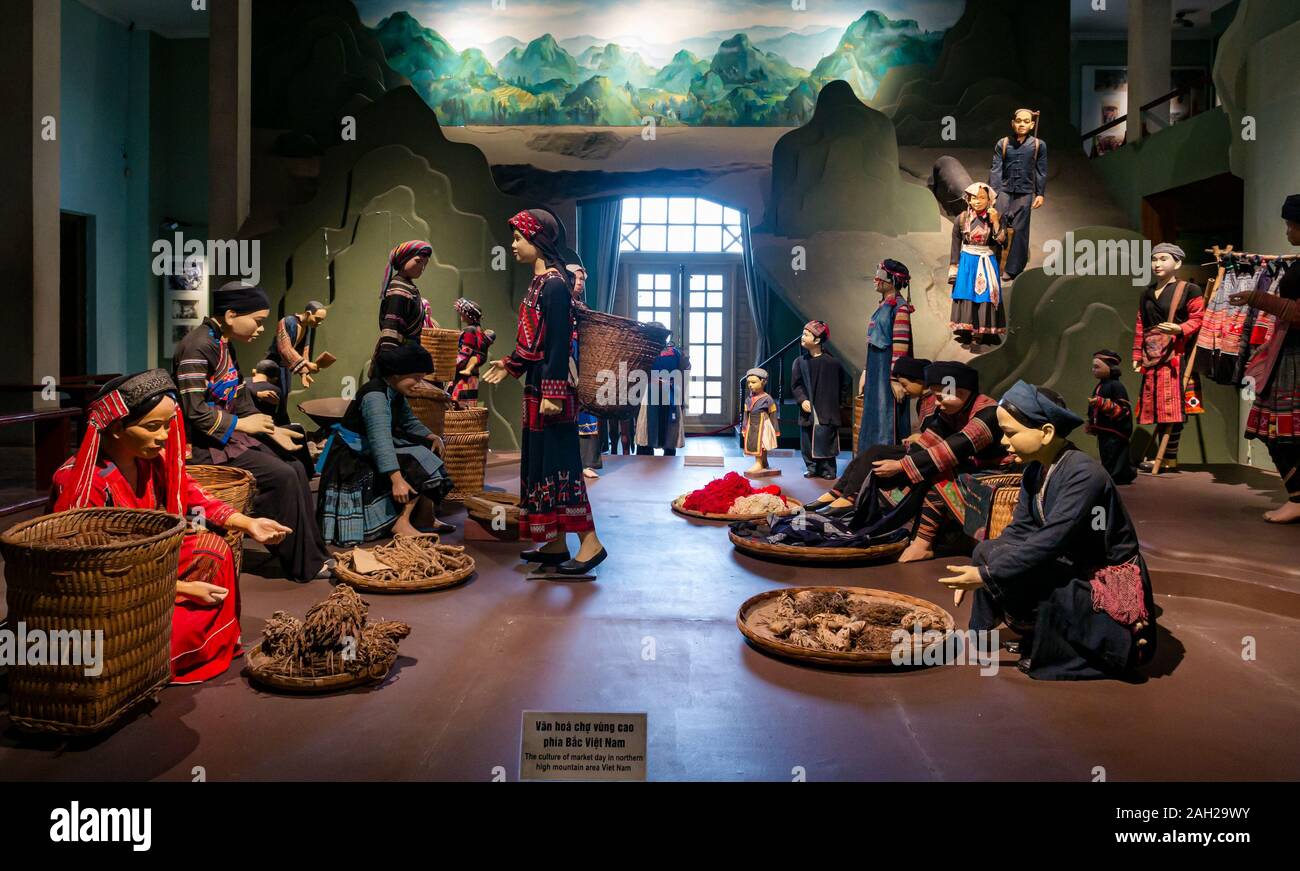 Dans les modèles de loisirs village le jour du marché dans les montagnes, Hokkaido Museum of Ethnology, Nord du Vietnam, Asie Banque D'Images