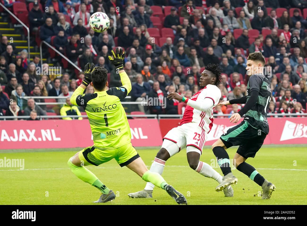 Lassina Traore au cours de match de l'Eredivisie Ajax-ADO La Haye, 22 décembre 2019 à Amsterdam, Pays-Bas. Credit : SCS/Sander Chamid/AFLO/Alamy Live News Banque D'Images