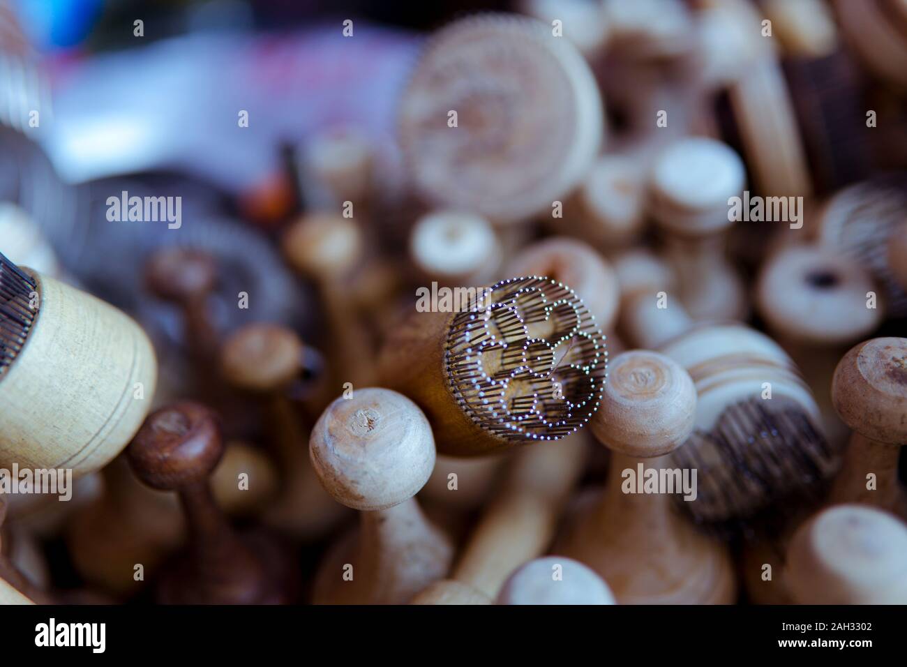 Outils en bois utilisé pour faire du pain au Kirghizstan Banque D'Images