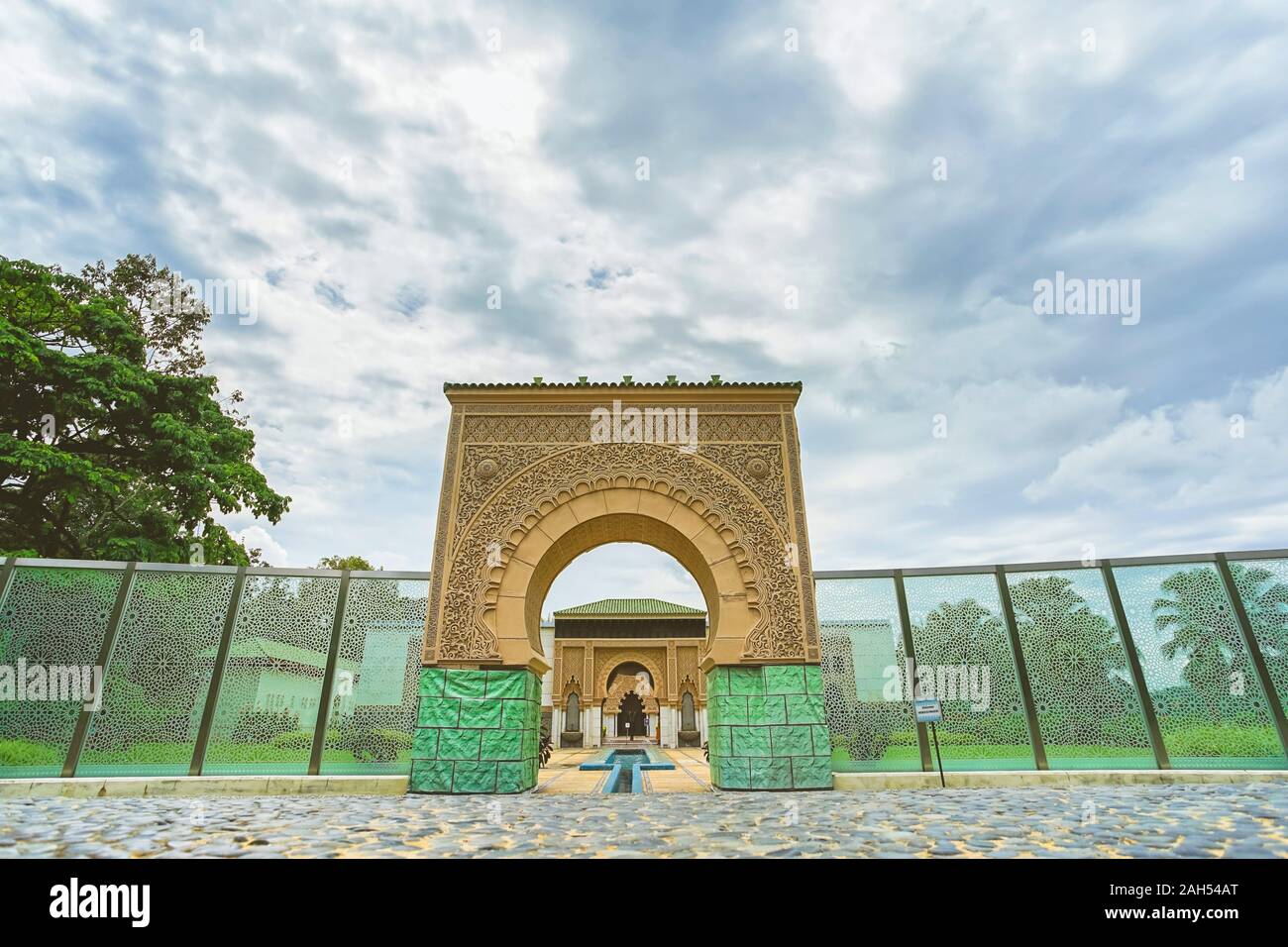 Le Maroc, les destinations de voyage Astaka architecture marocaine à Putrajaya, Malaisie. Banque D'Images Le Maroc, les destinations de voyage Astaka architecture marocaine à Putrajaya, Malaisie. Banque D'Images