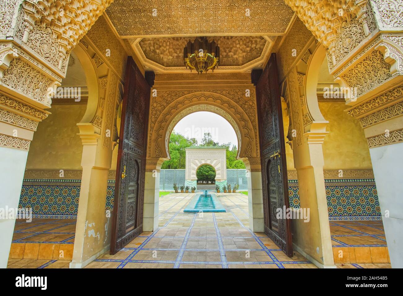 Le Maroc, les destinations de voyage Astaka architecture marocaine à Putrajaya, Malaisie. Banque D'Images Le Maroc, les destinations de voyage Astaka architecture marocaine à Putrajaya, Malaisie. Banque D'Images