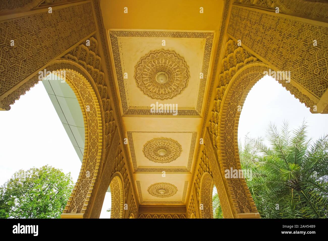 Le Maroc, les destinations de voyage Astaka architecture marocaine à Putrajaya, Malaisie. Banque D'Images Le Maroc, les destinations de voyage Astaka architecture marocaine à Putrajaya, Malaisie. Banque D'Images