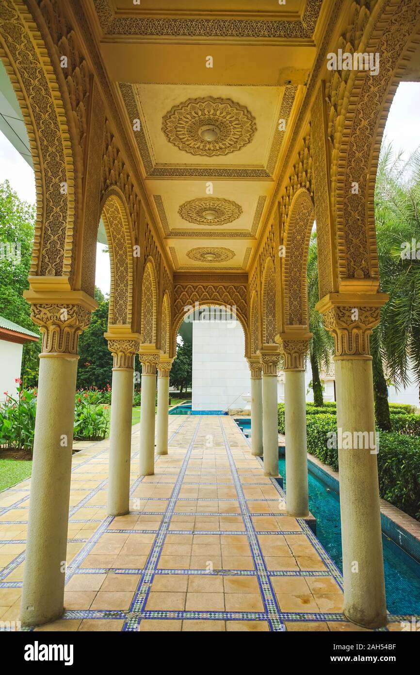 Le Maroc, les destinations de voyage Astaka architecture marocaine à Putrajaya, Malaisie. Banque D'Images Le Maroc, les destinations de voyage Astaka architecture marocaine à Putrajaya, Malaisie. Banque D'Images