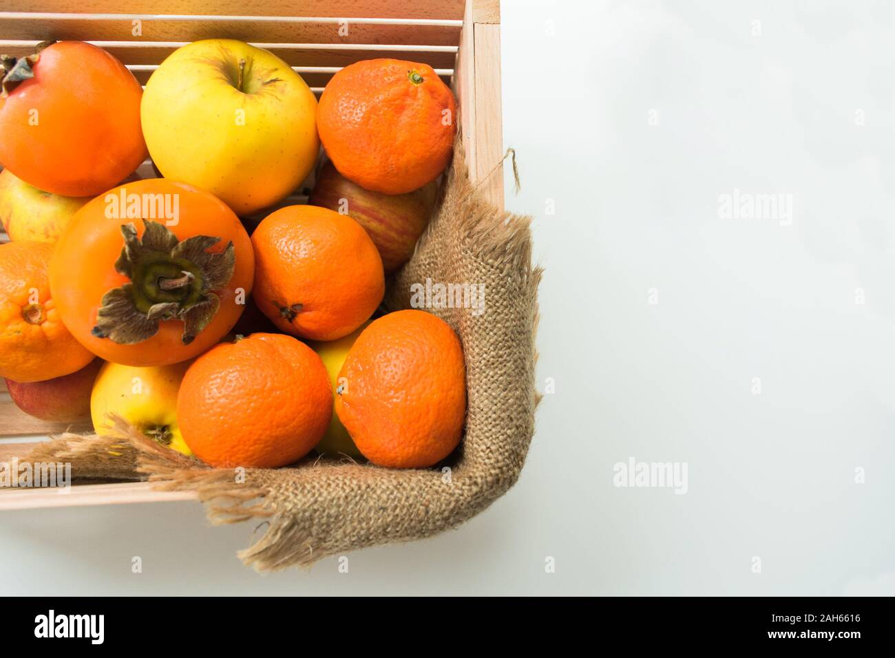 Boîte de fruits, vue de dessus. Espace de copie. Banque D'Images