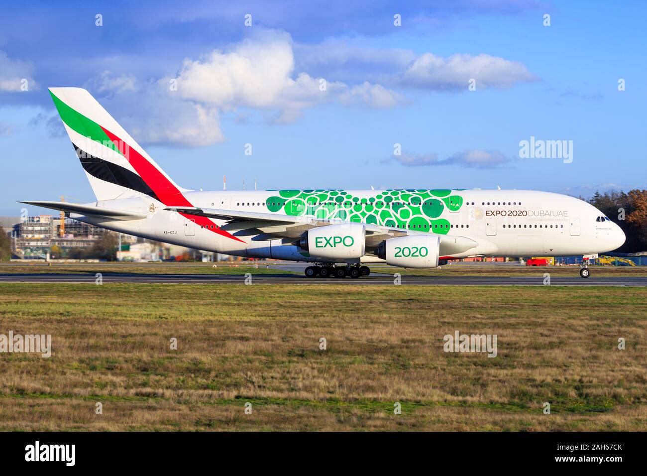 Francfort, Allemagne – 29 novembre 2019 : Emirates A380 à l'aéroport de Francfort. Banque D'Images