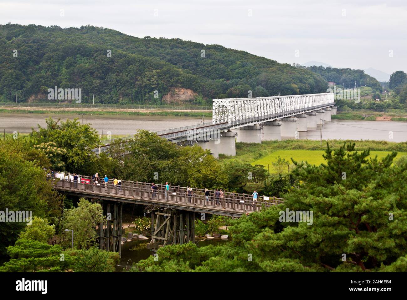 Vue sur le pont de non retour, la zone démilitarisée Banque D'Images