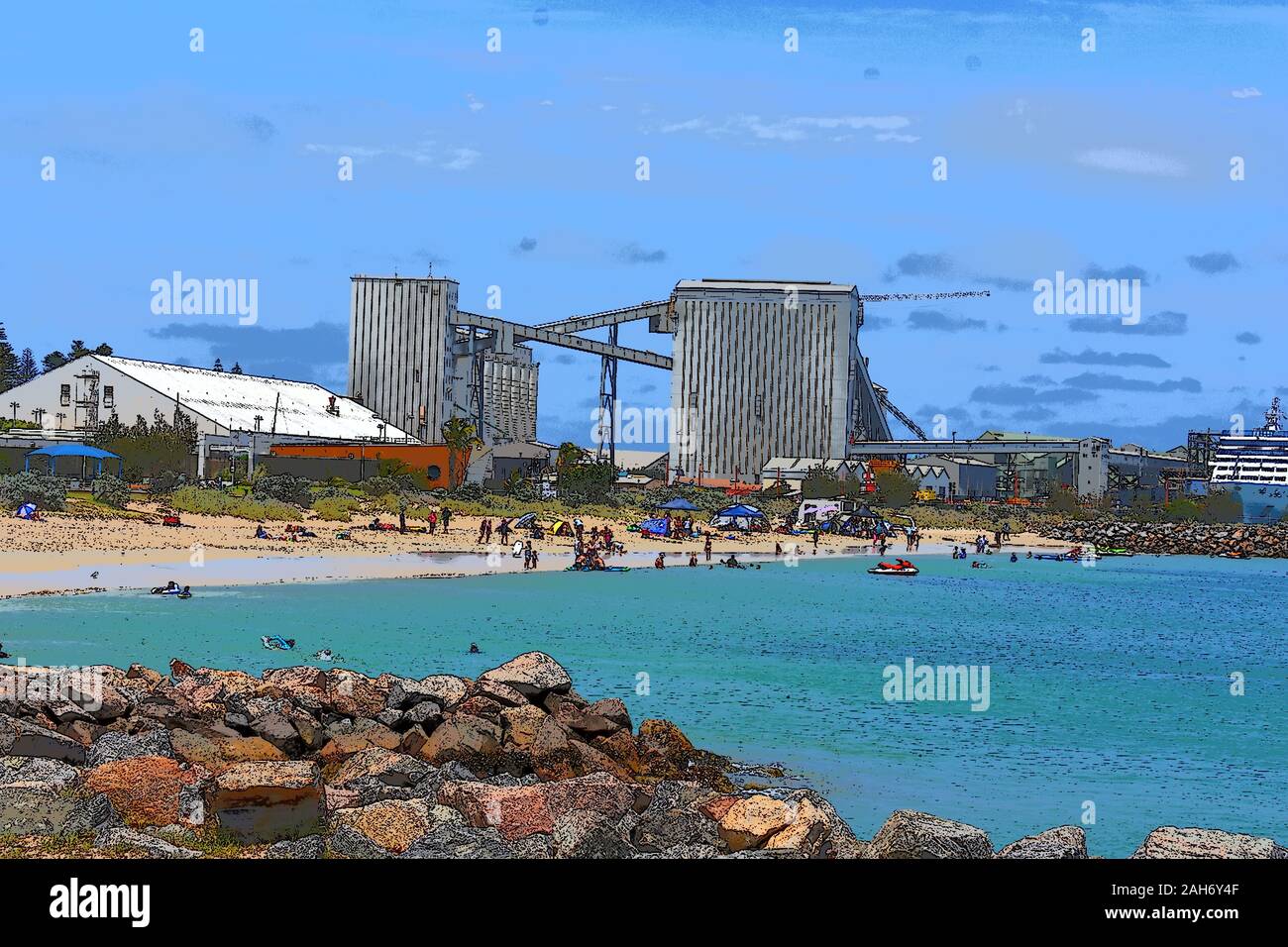 Boxing Day à l'Estran plage avec bateau de croisière et silos dans l'arrière-plan Banque D'Images