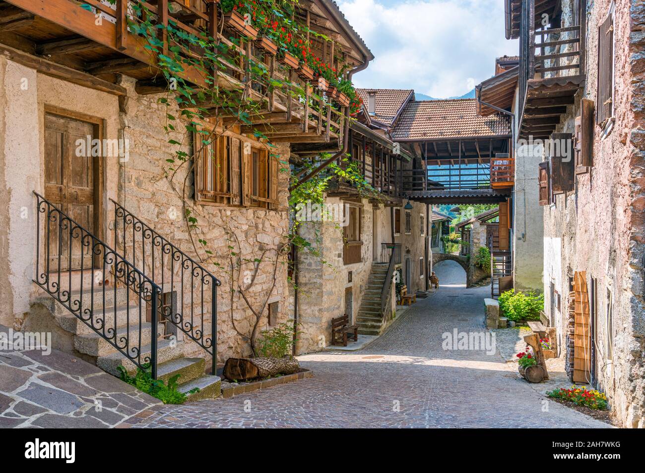 Le village pittoresque de Rango, dans la province de Trente, Trentin-Haut-Adige, Italie. Banque D'Images