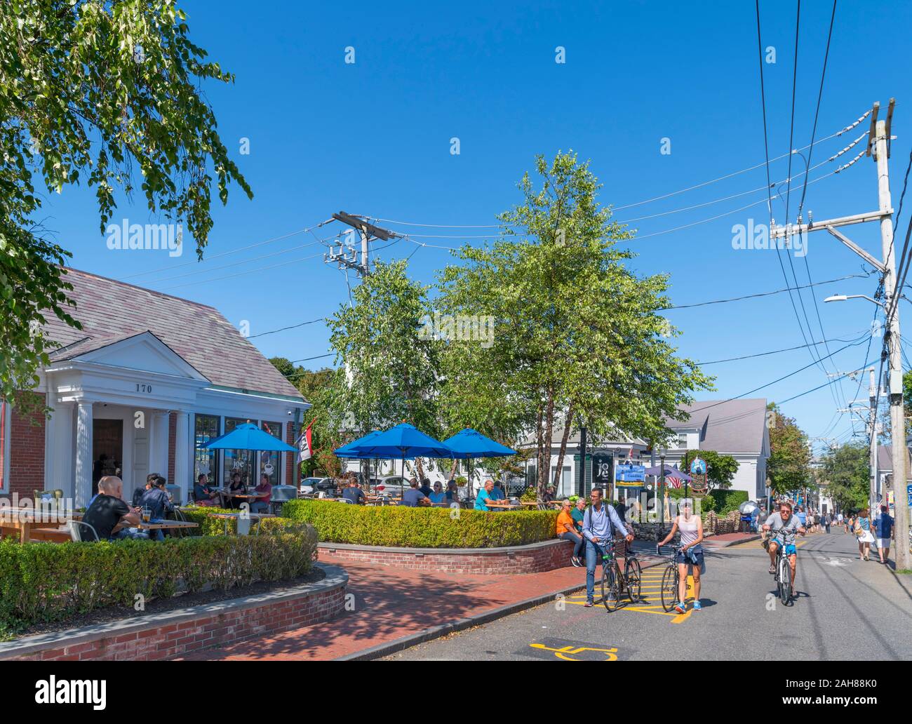 Commercial Street (la rue principale), Provincetown, Cape Cod, Massachusetts, USA Banque D'Images