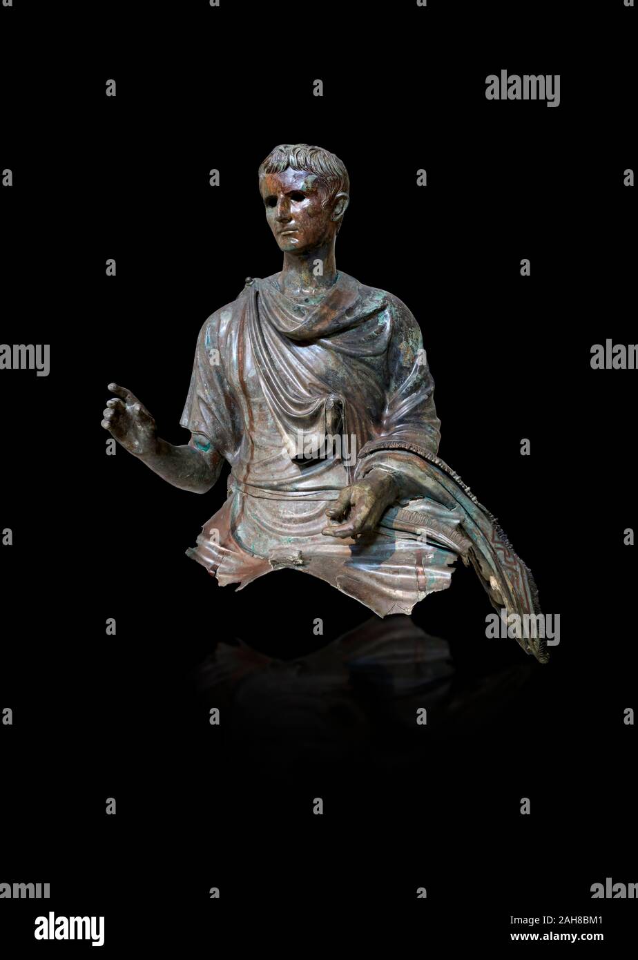 Fragment de statue de bronze romain de l'empereur Auguste, vers 12-10 av. J.-C., trouvés dans la mer Égée de l'île d'Eubée, Musée archéologique d'Athènes Banque D'Images