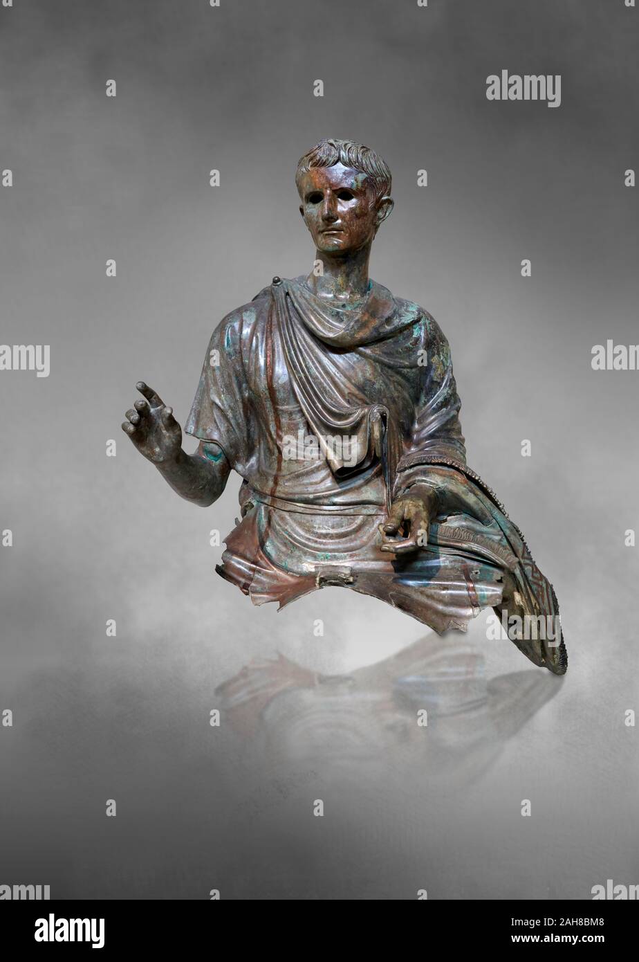 Fragment de statue de bronze romain de l'empereur Auguste, vers 12-10 av. J.-C., trouvés dans la mer Égée de l'île d'Eubée, Musée archéologique d'Athènes Banque D'Images