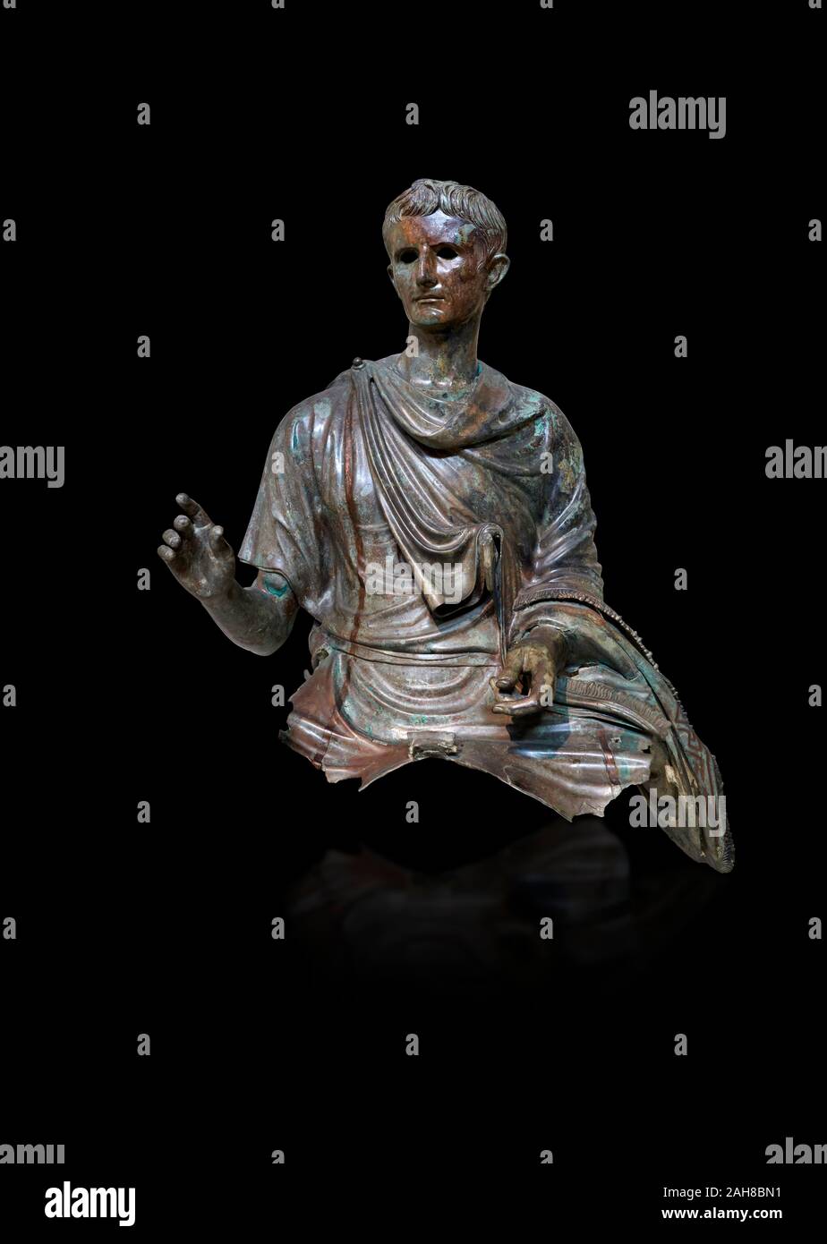 Fragment de statue de bronze romain de l'empereur Auguste, vers 12-10 av. J.-C., trouvés dans la mer Égée de l'île d'Eubée, Musée archéologique d'Athènes Banque D'Images
