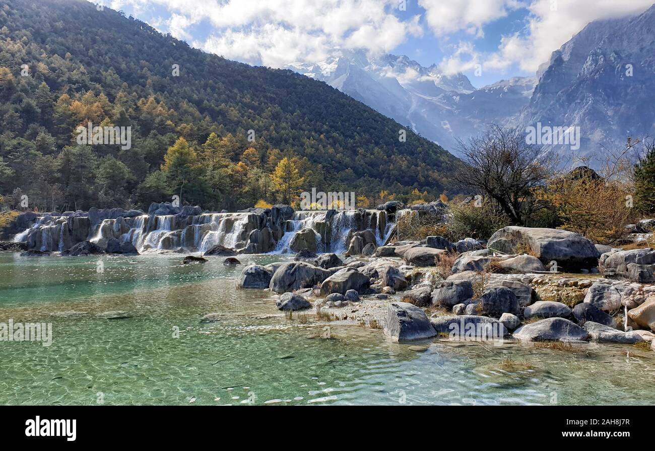 Blue Moon Valley à Jade Dragon Snow Mountain, Province du Yunnan, Chine Banque D'Images