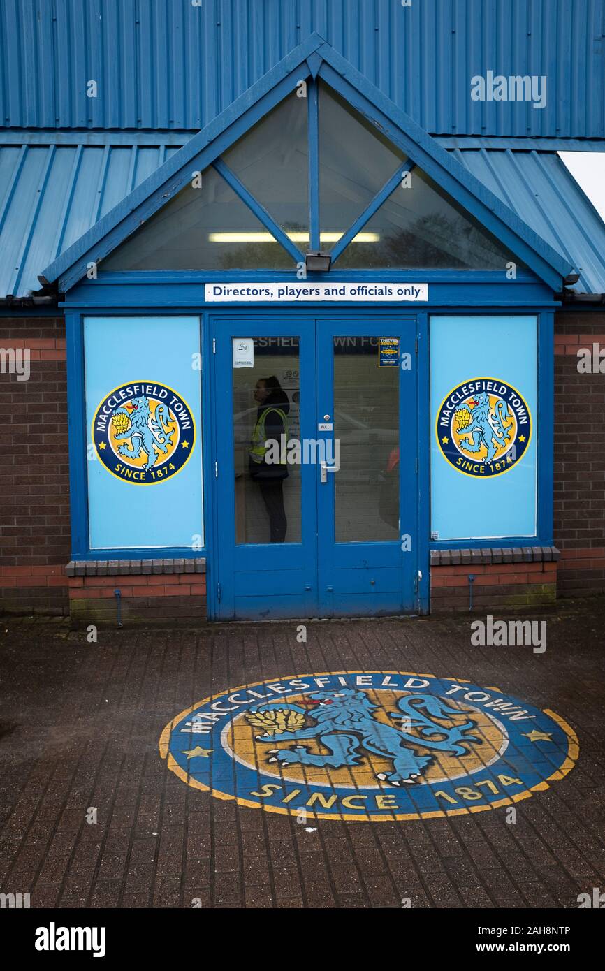 Une vue extérieure du sol avant de Macclesfield Town joué Grimsby Town dans une ligue 2 SkyBet à Moss Rose. Le club avait subi des problèmes dans la course jusqu'à ce luminaire avec l'EFL déduction de points après leur n'a pas réussi à payer le personnel et qu'ils avaient un match reporté. Ce match s'est terminée par un nul 1-1, suivi par une foule de 1 991. Banque D'Images