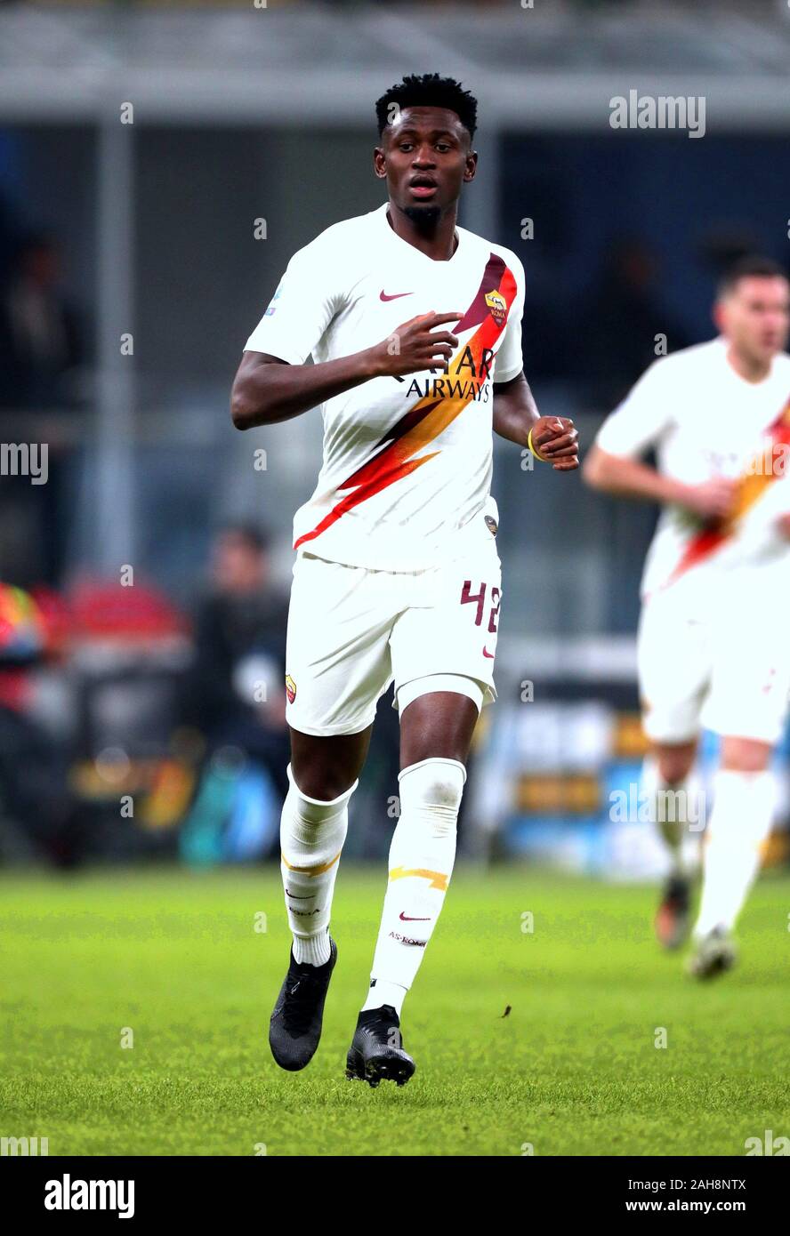Milan, ITALIE - 06 décembre 2019: Amadou Diawara regarde pendant la série A 2019/2020 INTER / ROMA au stade San Siro. Banque D'Images
