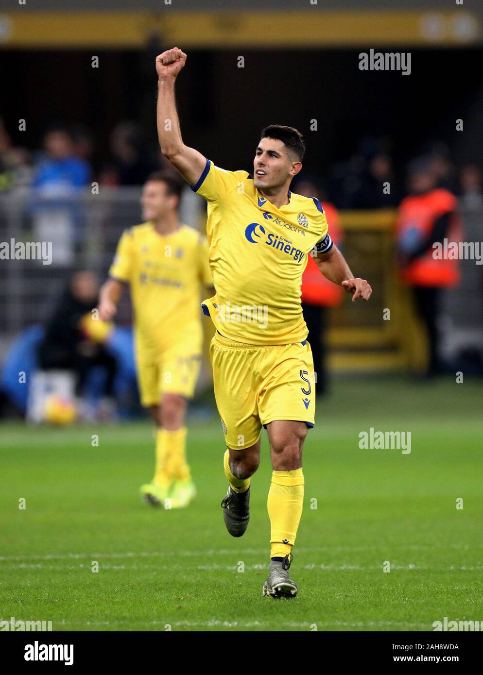 Milan, ITALIE - 09 novembre 2019: Marco Davide Faraoni célèbre pendant la série A 2019/2020 INTER / VÉRONE au stade San Siro. Banque D'Images