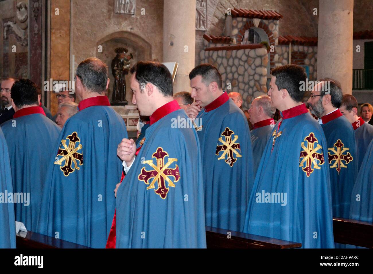 Cérémonie de l'Ordre Sacré et Militaire Constantinien de Saint Georges - Minturno, Mars 30, 2014 Banque D'Images