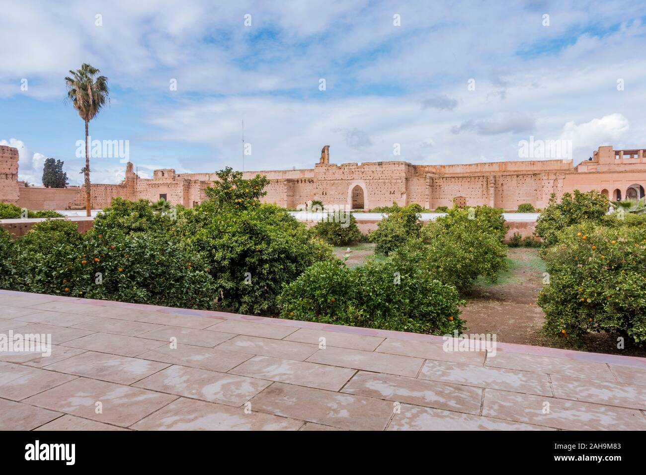 Si la Cour Palais El Badi datant de la dynastie saadienne, 16e siècle, ruines, Marrakech, Maroc, Afrique du Nord. Banque D'Images