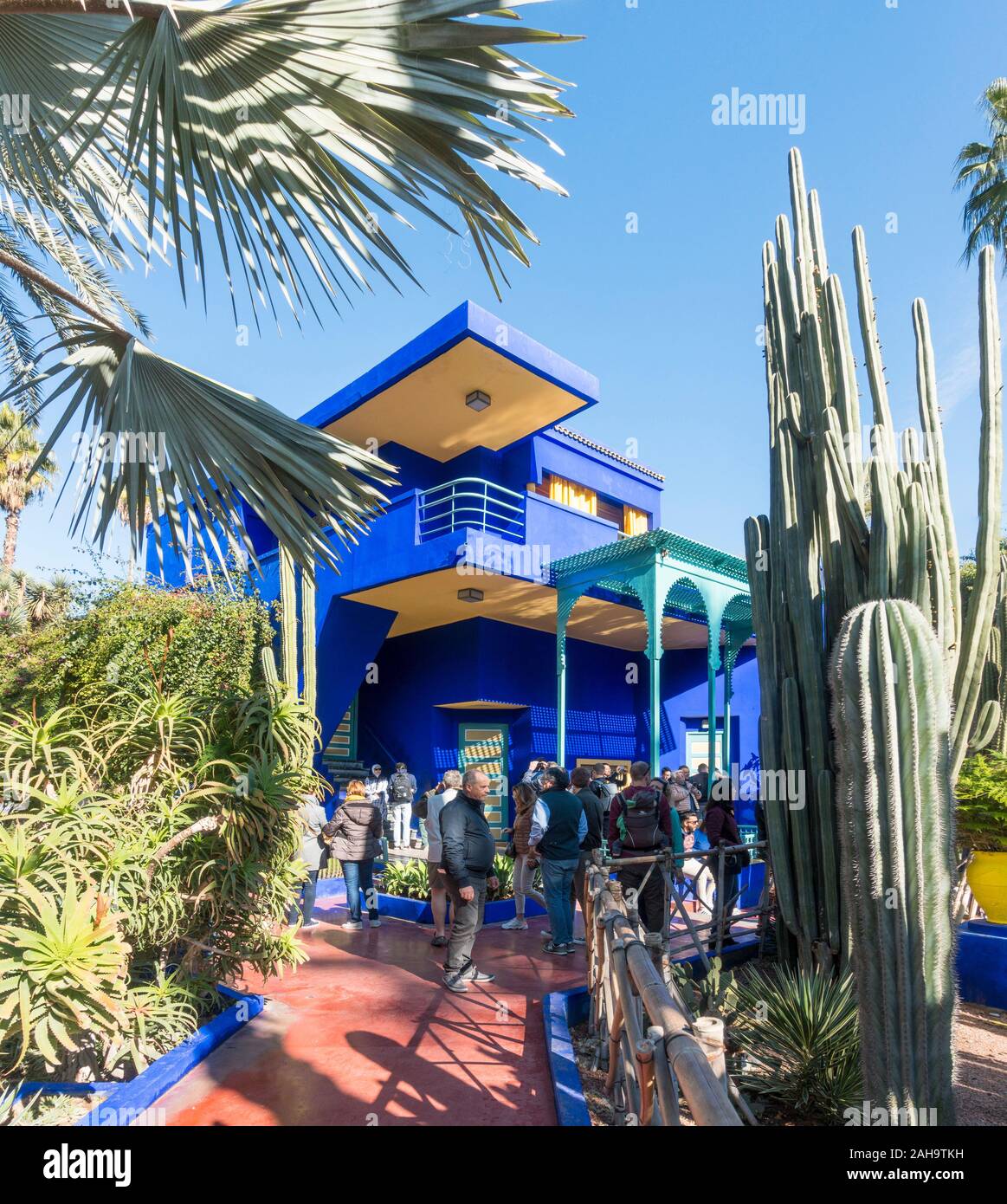 Blue House dans le Jardin Majorelle Jardin Botanique, anciens propriétaires Yves Saint-Laurent et Pierre Bergé, Marrakech, Maroc. Banque D'Images