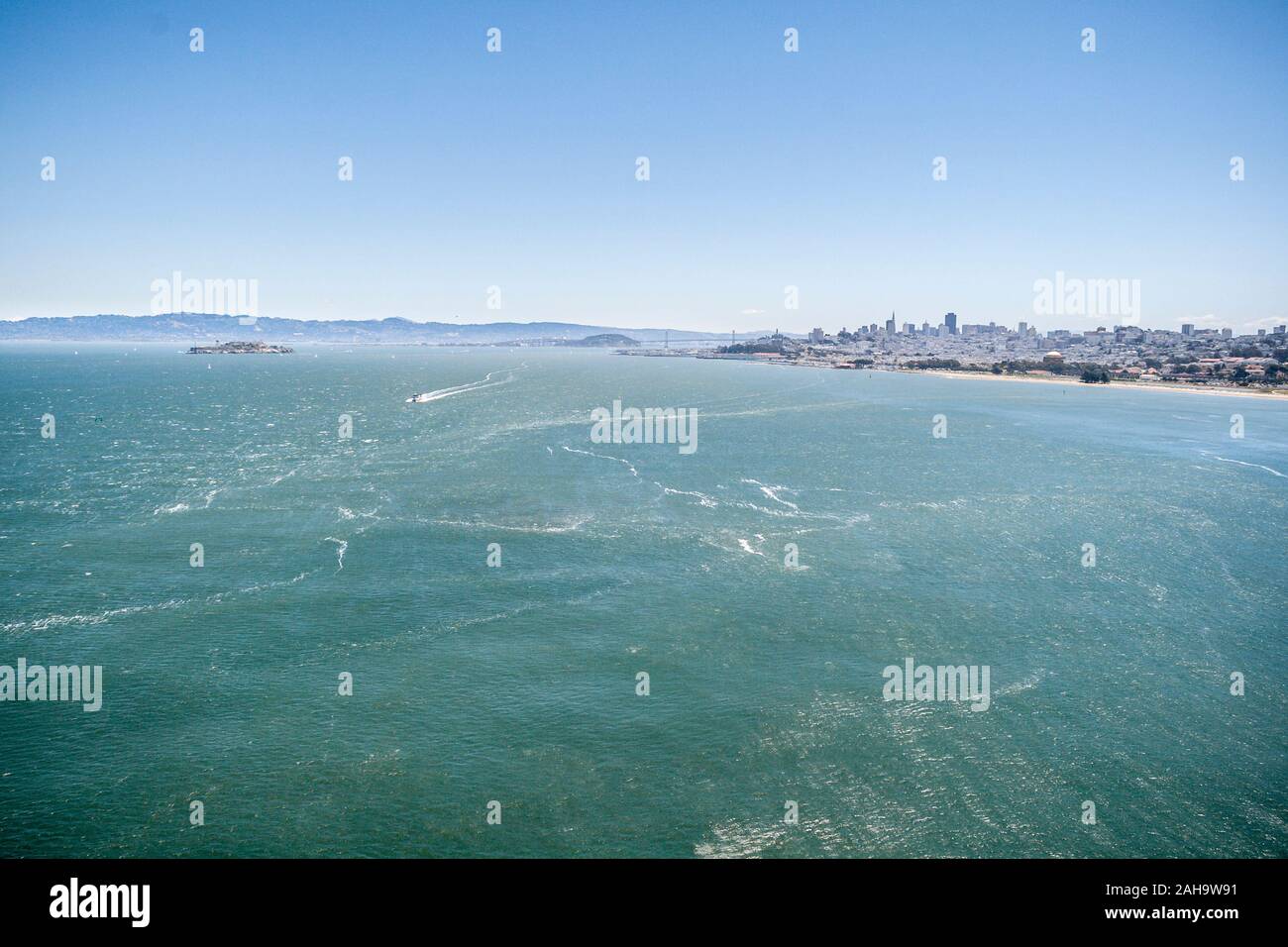 San Francisco et l'île d'Alcatraz wide view, Californie Banque D'Images