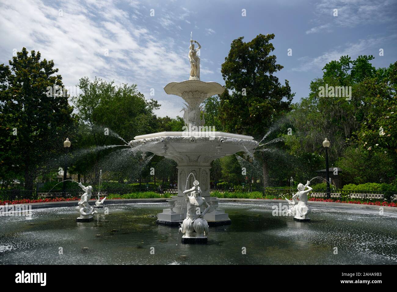 Jaillissement en fonte Banque de photographies et d’images à haute ...
