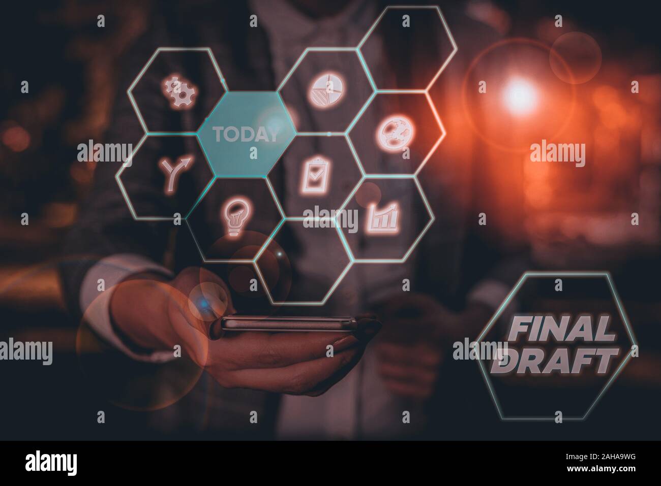 La main conceptuel montrant Projet final. Sens Concept version finale de quelque chose après beaucoup de réécriture et d'édition Banque D'Images