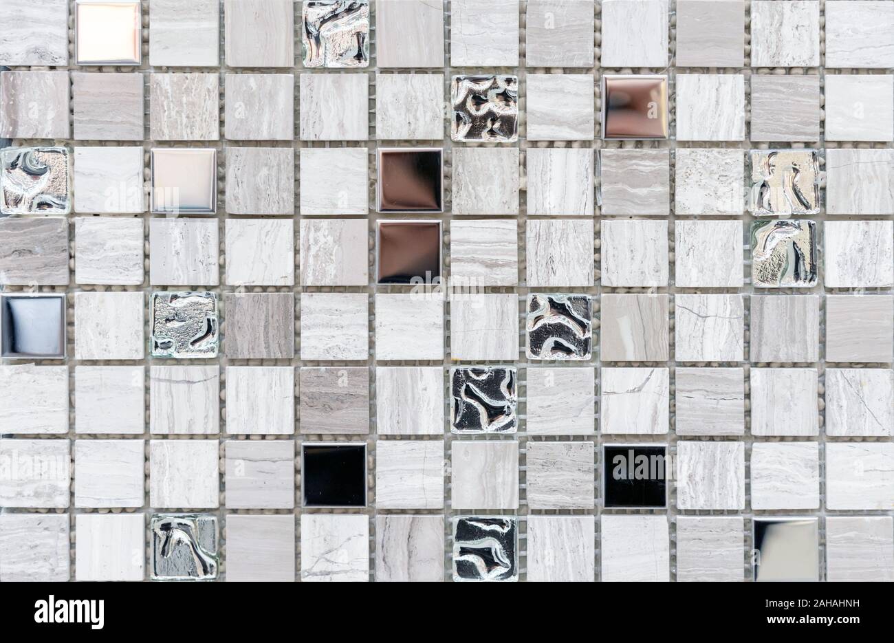 Carreaux de mosaïque en céramique avec marron, gris et de carrés blancs. Banque D'Images