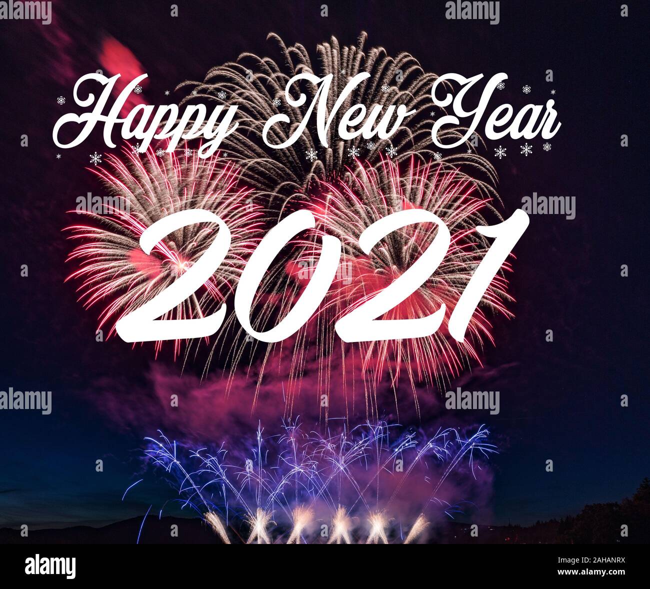 Bonne année 2021 avec Fireworks arrière-plan. Nouvel An 2021 Célébration Banque D'Images