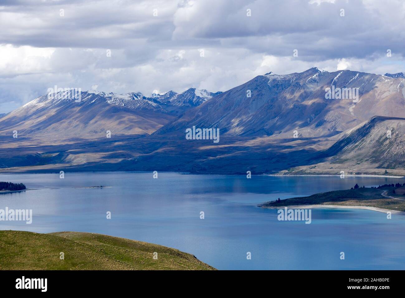 Vue du Mt John observatory surplombant le lac Tekapo dans les montagnes de l'île Sud de la Nouvelle-Zélande Banque D'Images