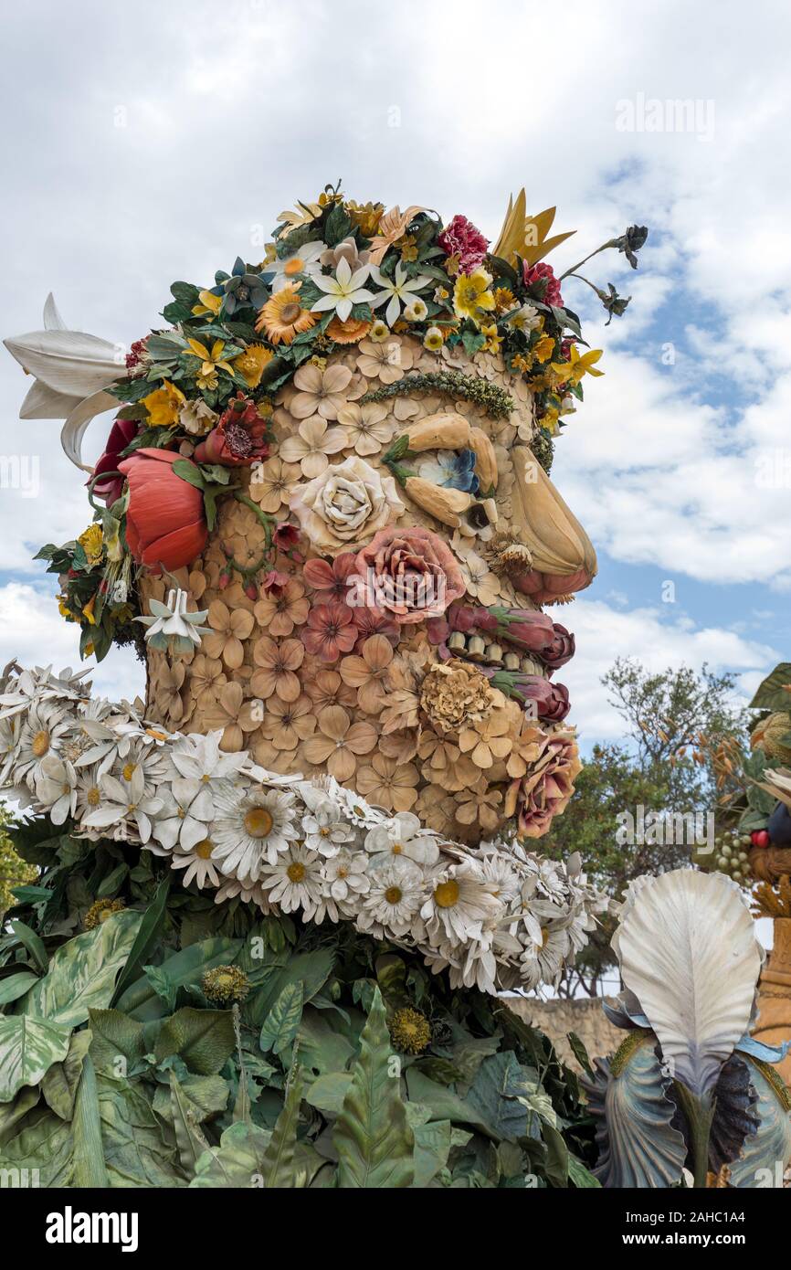 Les Baux, France - 26 juin 2017 : l'art, intitulé Le printemps est Quatre Saisons interprétations tridimensionnelle créée par Philip Haas et inspiré par Banque D'Images