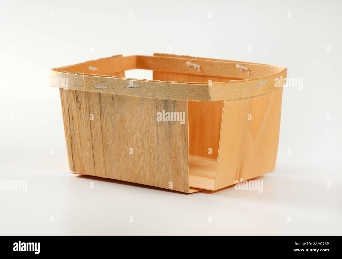 En bois rectangulaire Panier vide pour baies Banque D'Images
