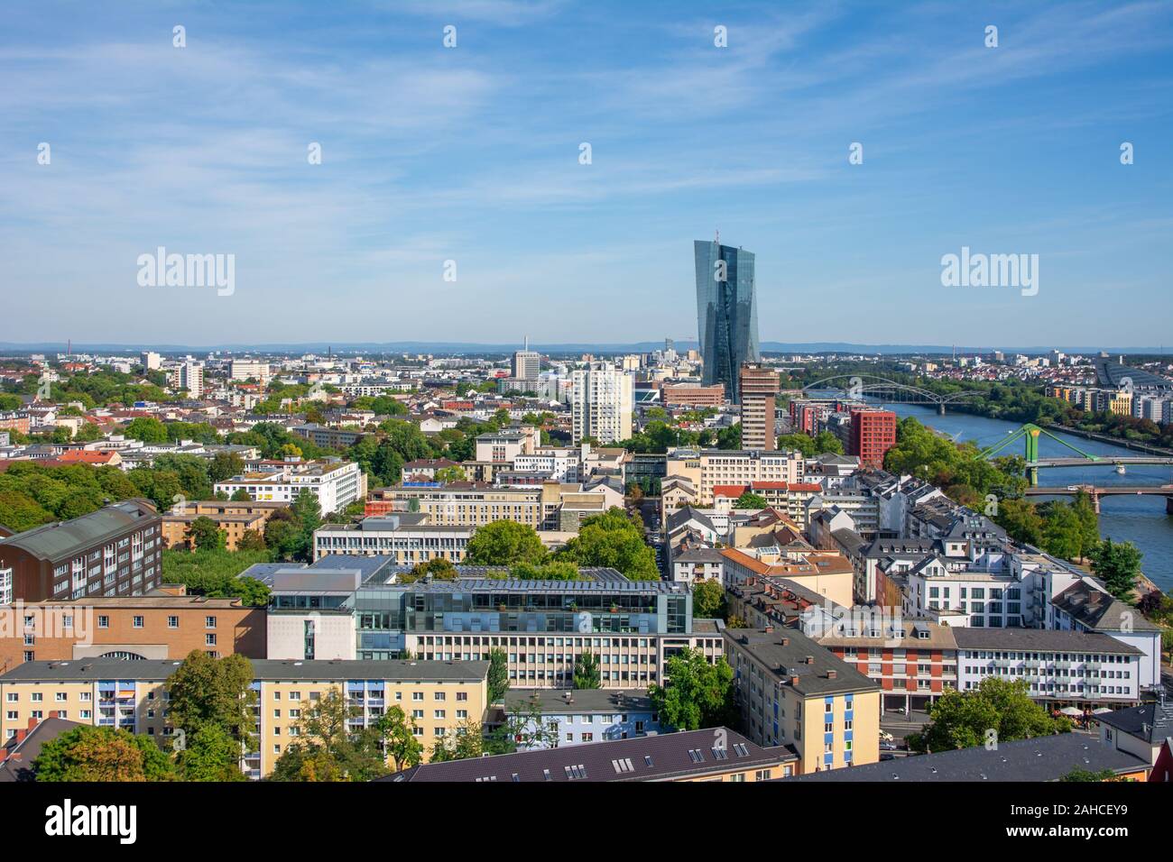 Francfort, Allemagne - 15 SEPTEMBRE : vue aérienne sur Frankfurt , Allemagne le 15 septembre 2019. Foto pris de Kaiserdom avec vue sur l'Cen Banque D'Images