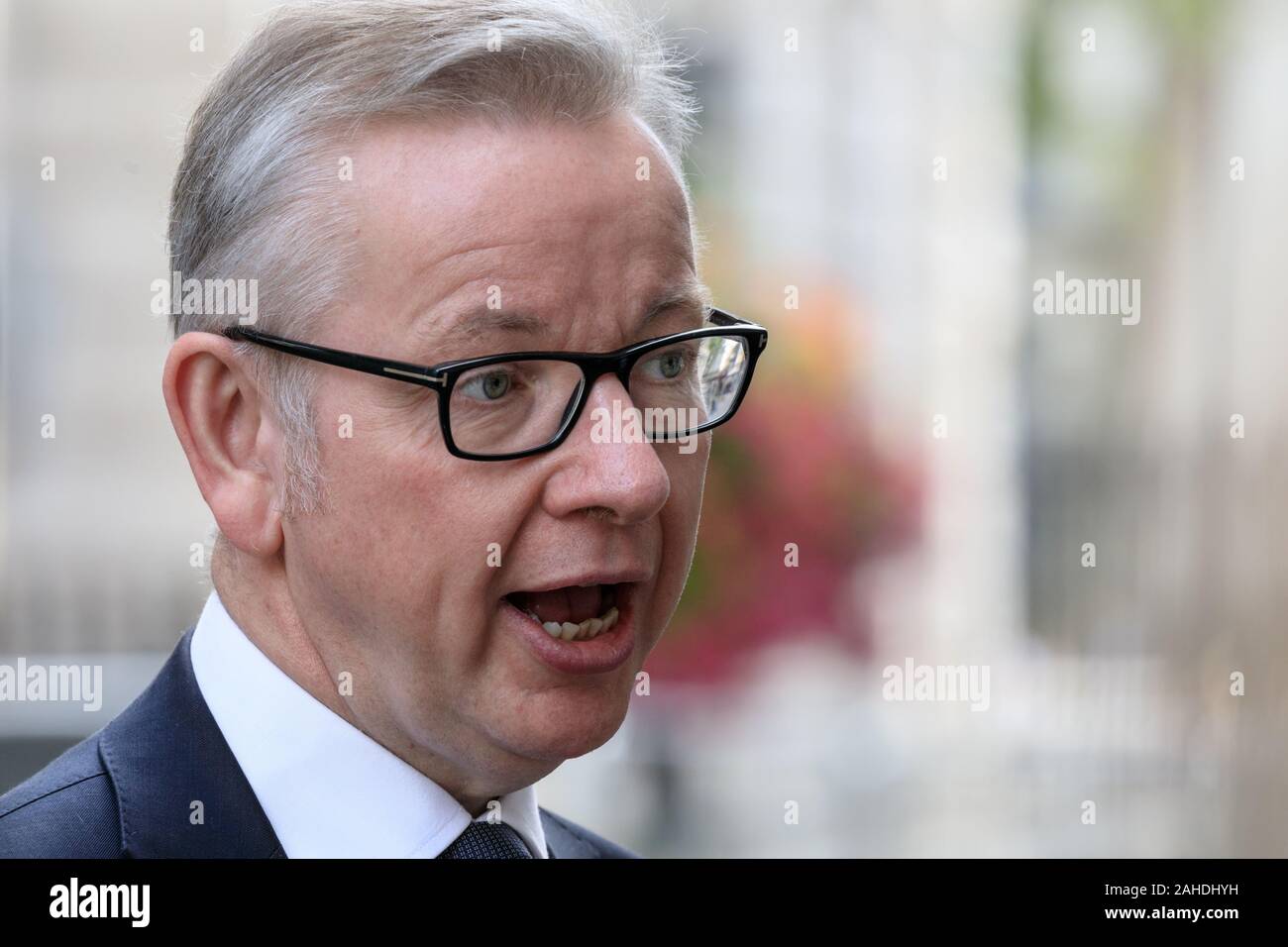 Michael Gove, Ministre du Cabinet, homme politique britannique conservateur, Close up face, vue de côté, parler Banque D'Images
