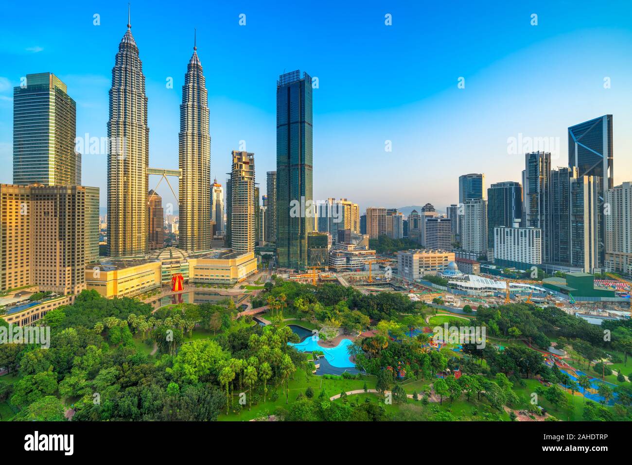 Kuala Lumpur, Malaisie. Skyline avec le parc KLCC Banque D'Images