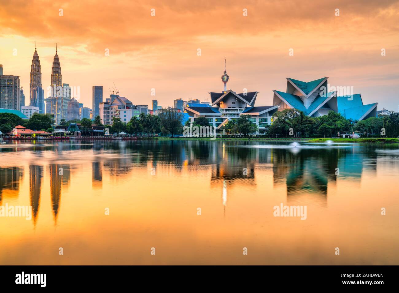 Kuala Lumpur, Malaisie. Skyline de Titiwangsa Sunset Park. Banque D'Images