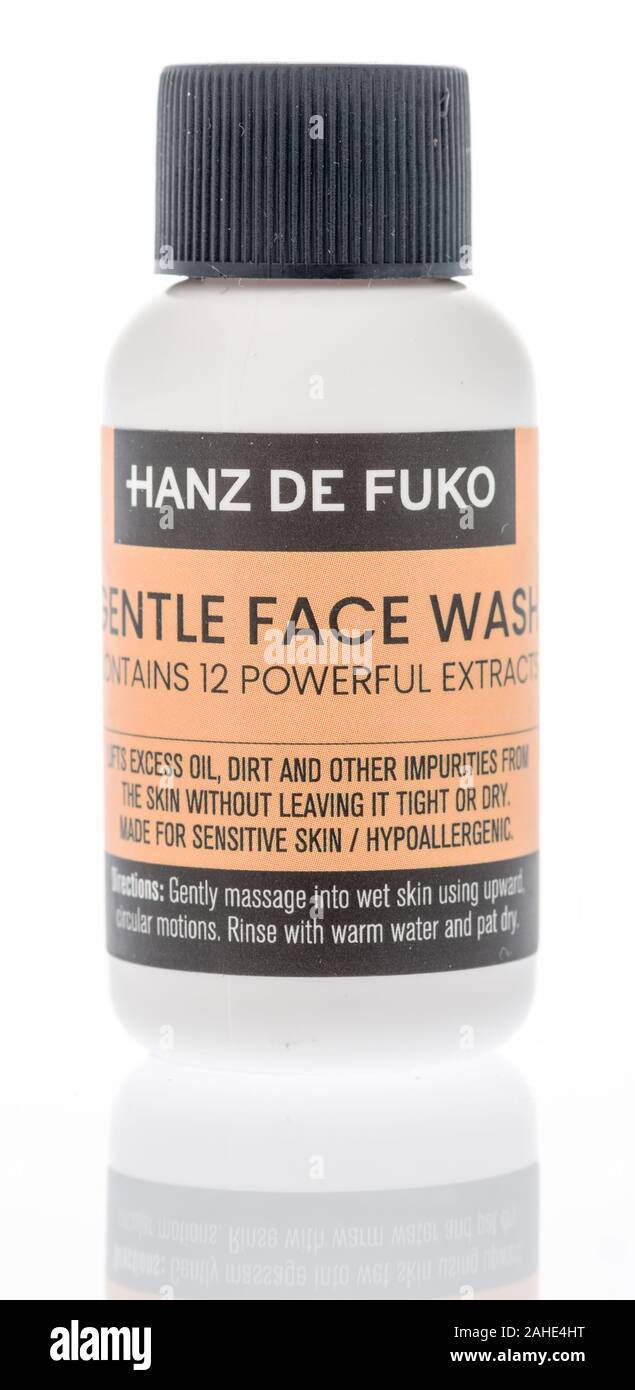Winneconne, WI - 29 septembre 2019 : un paquet de Hanz de Fuko lavage de visage sur un fond isolé Banque D'Images