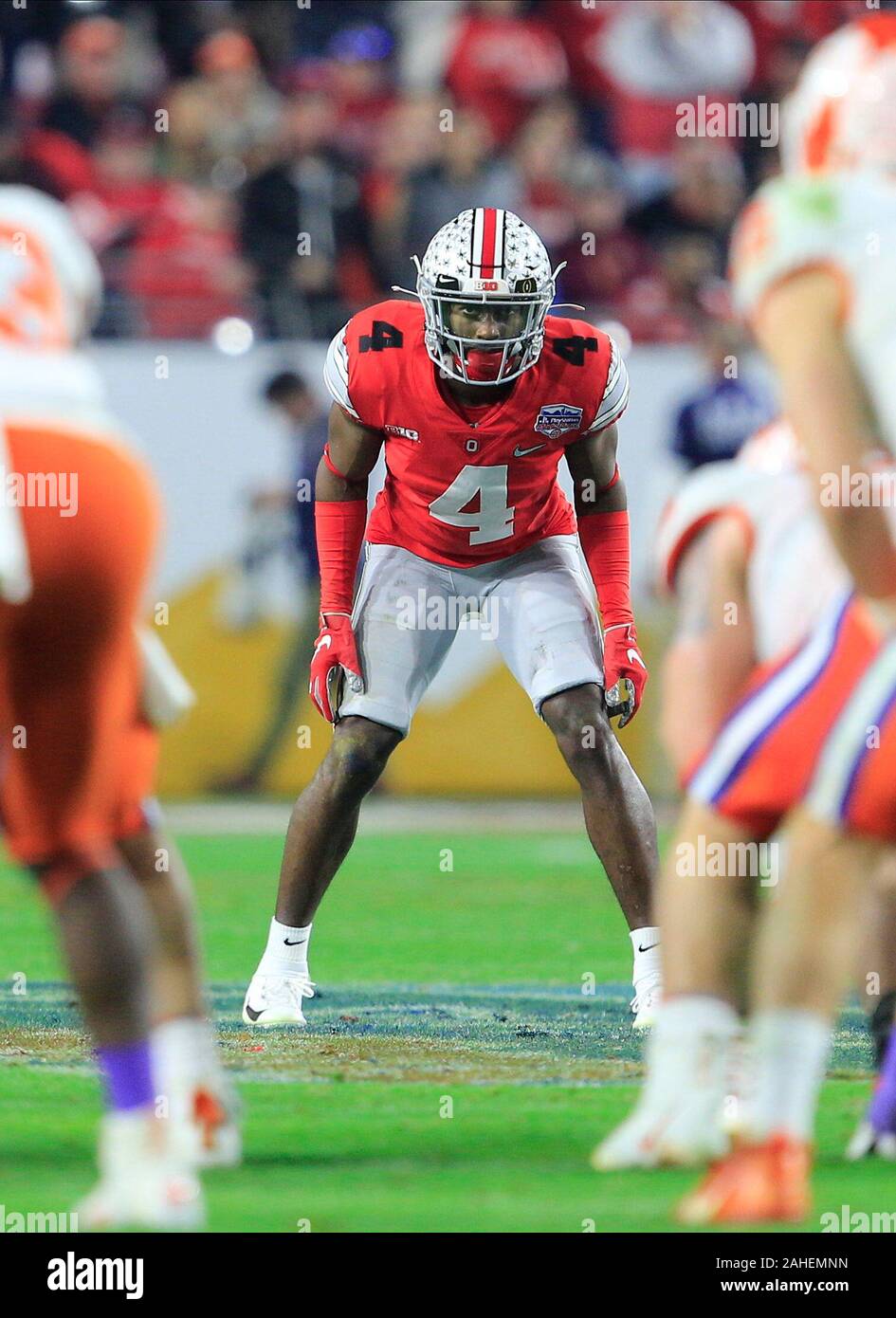 Glendale, Arizona, USA. 28 Dec, 2019. La sécurité de l'Ohio State Buckeyes Jordanie Fuller (4) au cours de la NCAA football match entre le Clemson Tigers & Ohio State Buckeyes au stade de State Farm, à Glendale (Arizona). JP Waldron/Cal Sport Media/Alamy Live News Banque D'Images