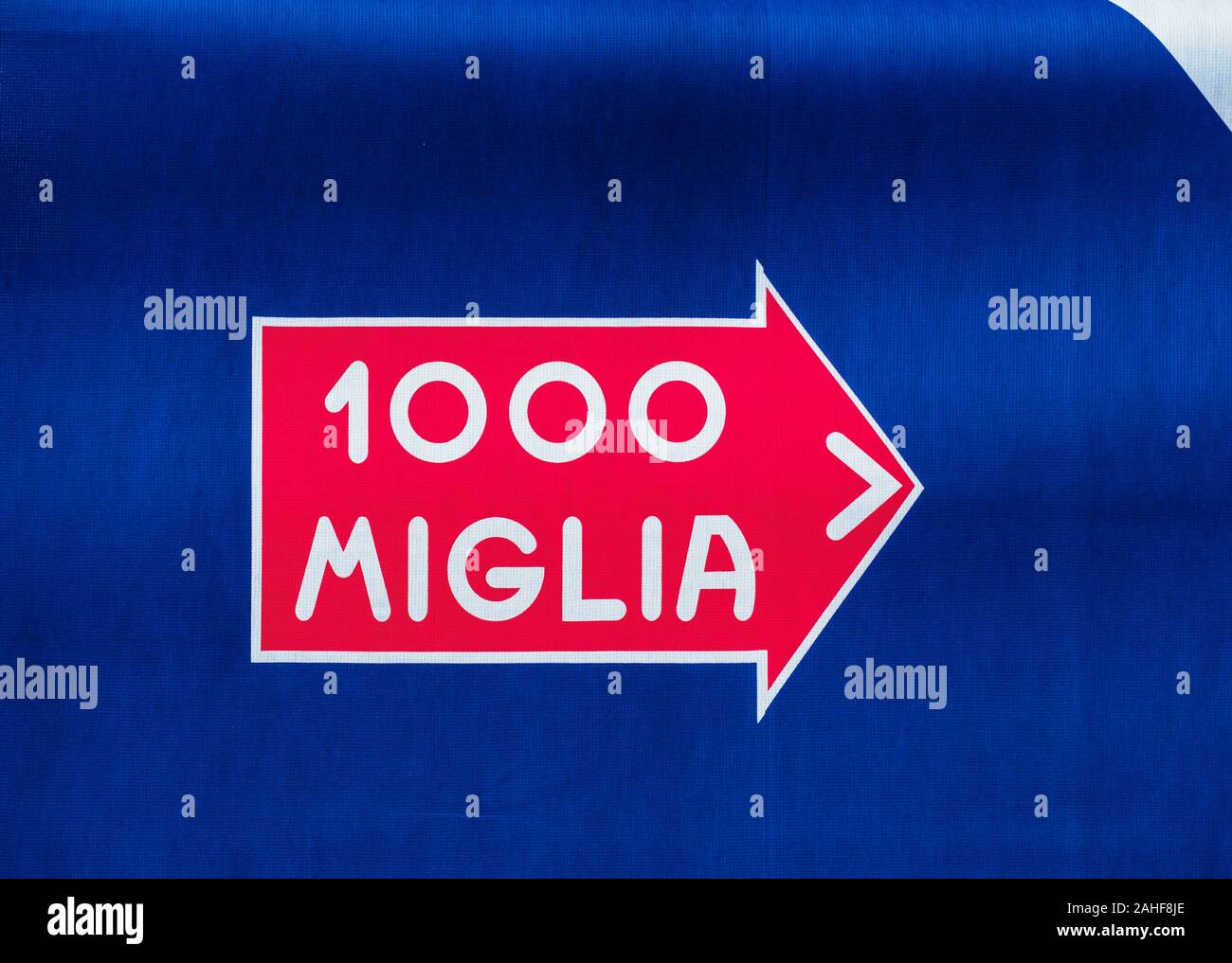 1000 Miglia à Piazza Maggiore, Bologne, Emilie-Romagne, Italie Banque D'Images