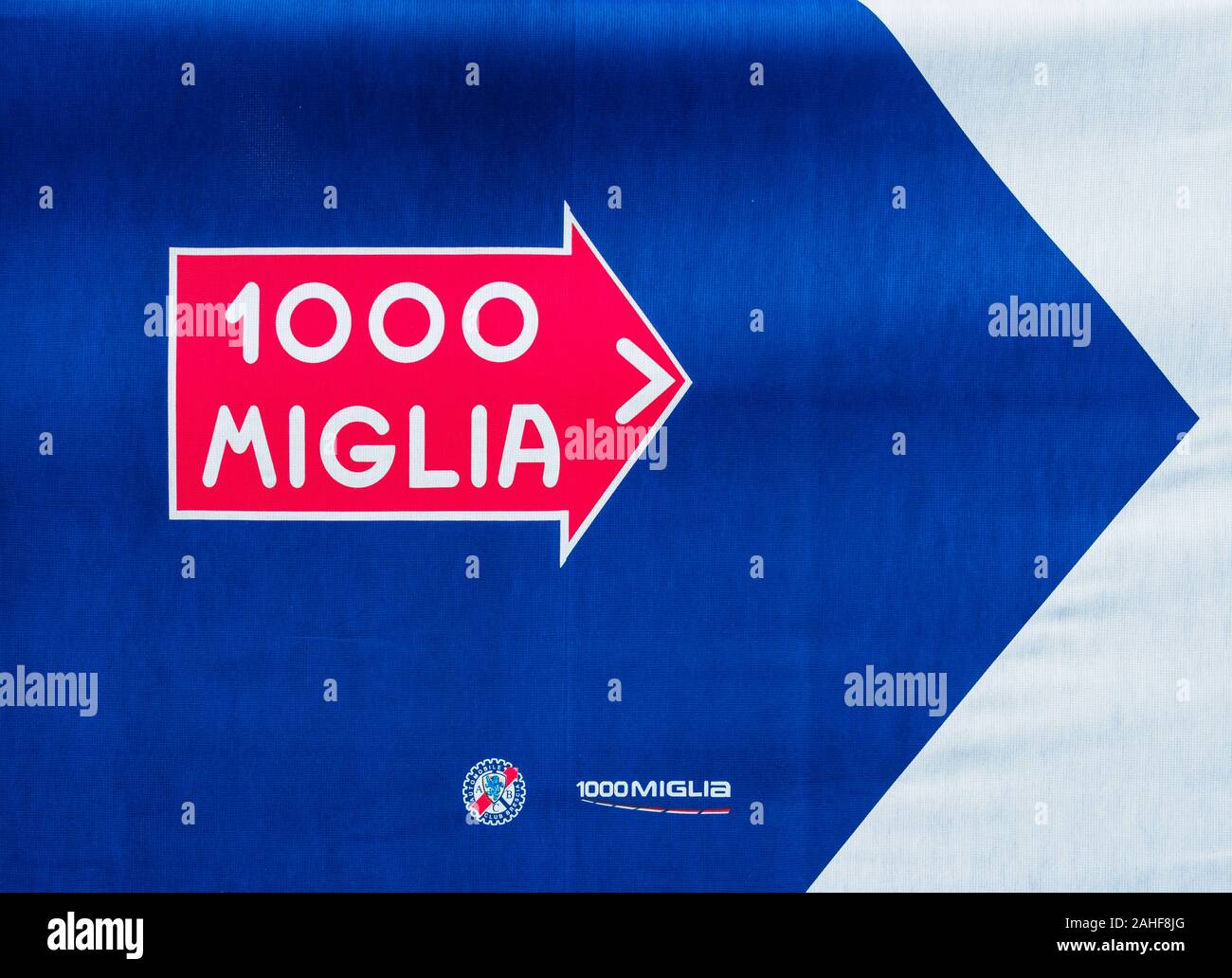 1000 Miglia à Piazza Maggiore, Bologne, Emilie-Romagne, Italie Banque D'Images