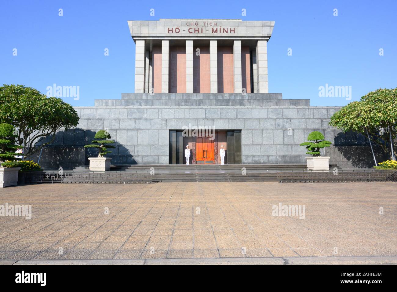 Gardant le mausolée de Ho Chi Minh, Hanoi Banque D'Images