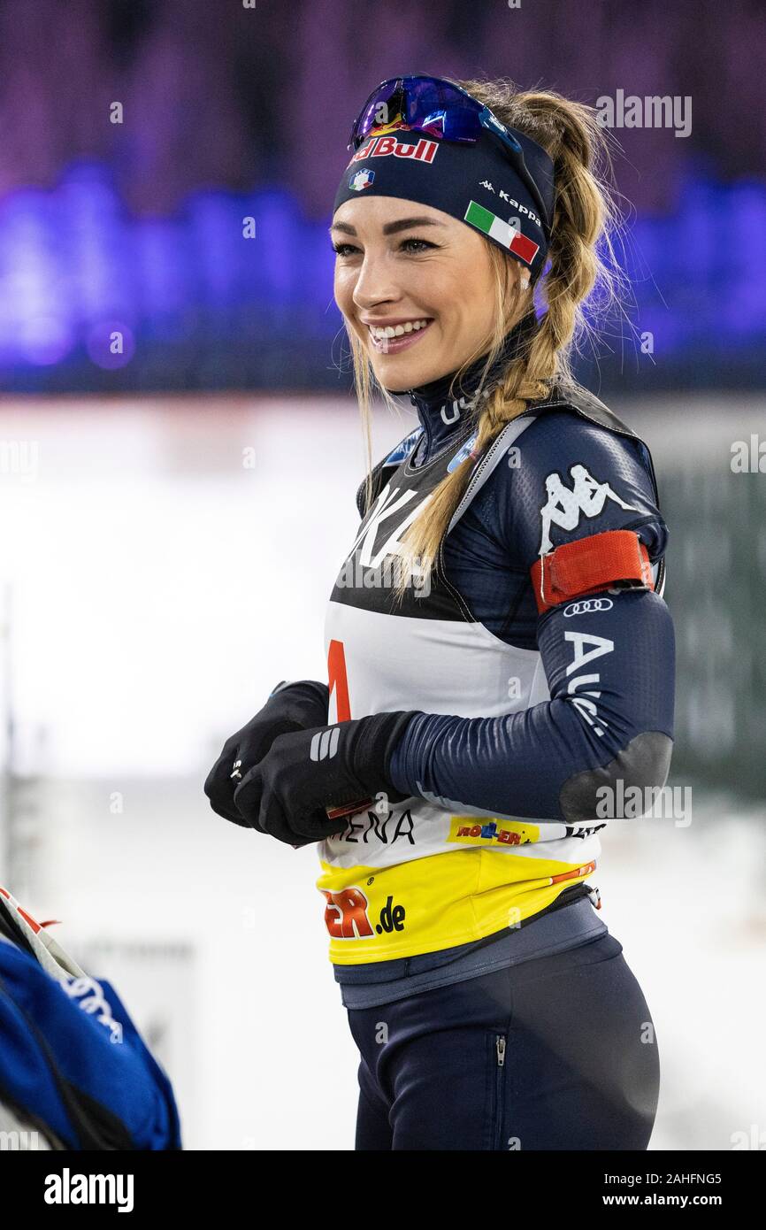 Gelsenkirchen, Allemagne. 28. Dezember 2019. Le biathlète italien Dorothea Wierer. JOKA World Team Challenge 2019, le Biathlon auf Schalke. Banque D'Images