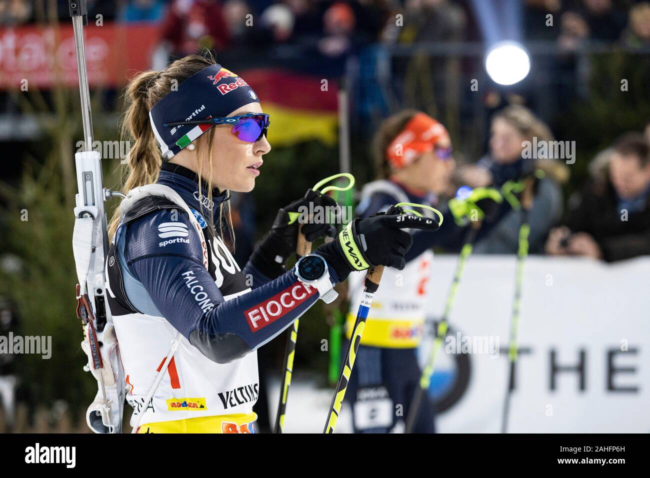 Gelsenkirchen, Allemagne. 28. Dezember 2019. Le biathlète italien Dorothea Wierer. JOKA World Team Challenge 2019, le Biathlon auf Schalke. Banque D'Images