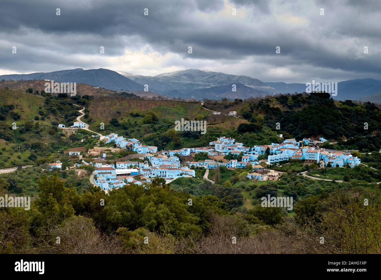 Le village de Juzcar, Andalousie, Espagne, peint en bleu pour le tournage d'un film Smurf Banque D'Images