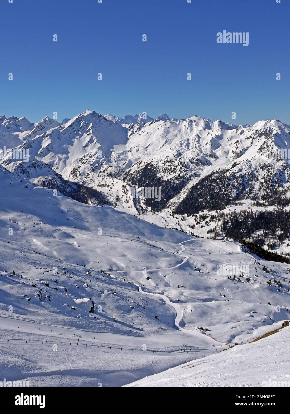 Ski alpin et planche à neige les pistes reliant Verbier et Versonnaz en Suisse Banque D'Images