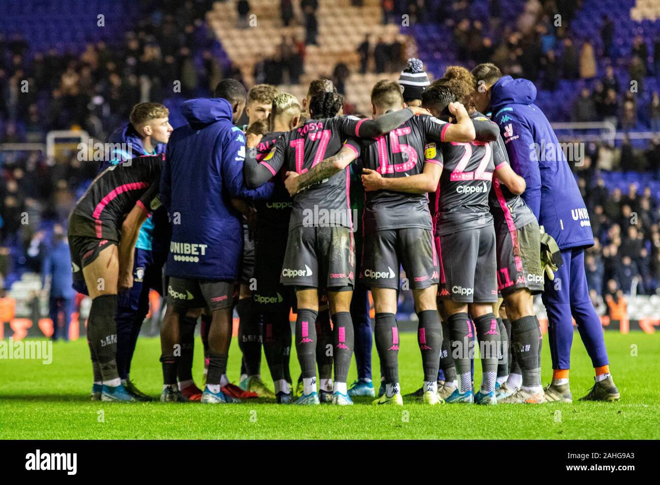 Birmingham, UK. Dec 29, 2019. Leeds United joueurs trainent à plein temps. Match de championnat Skybet EFL, Birmingham City v Leeds United à St Andrews à Birmingham le dimanche 29 décembre 2019. Cette image ne peut être utilisé qu'à des fins rédactionnelles. Usage éditorial uniquement, licence requise pour un usage commercial. Aucune utilisation de pari, de jeux ou d'un seul club/ligue/dvd publications. pic de Lewis Mitchell//Andrew Orchard la photographie de sport/Alamy live news Crédit : Andrew Orchard la photographie de sport/Alamy Live News Banque D'Images