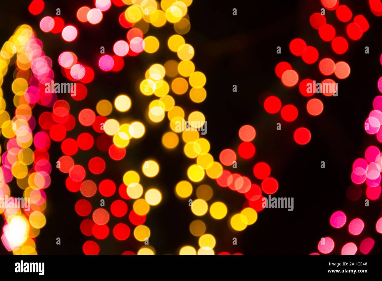 Effet bokeh sur des lumières colorées pour le festival de Dasara la nuit à Mysore, en Inde Banque D'Images