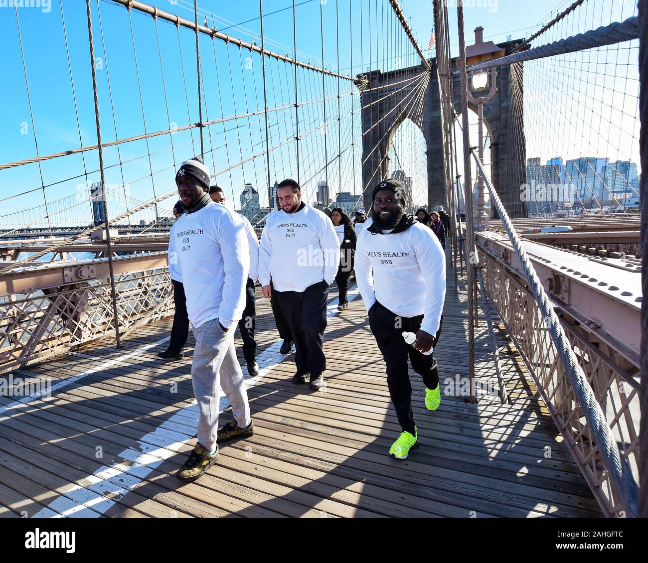 New York, NY, USA - Le 30 novembre 2019. L'expérience de New York. La santé des hommes sur mars Pont de Brooklyn, New York. Banque D'Images