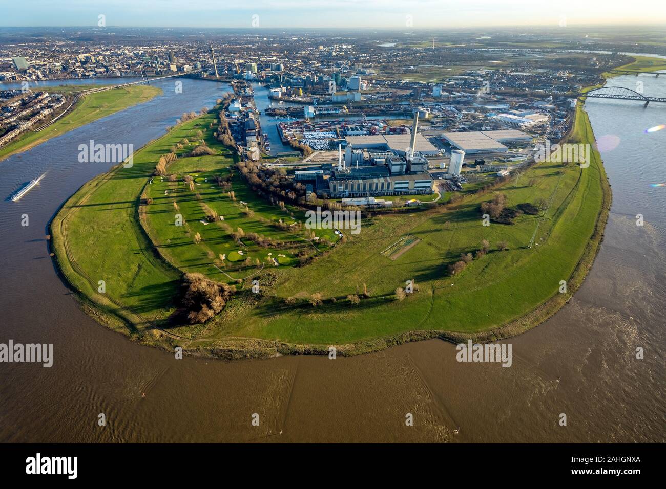 Photographie aérienne, cargos, Rhin, power station Lausward, port des médias, Düsseldorf, Rhénanie, Hesse, Allemagne, Alte Hamme Banque D'Images